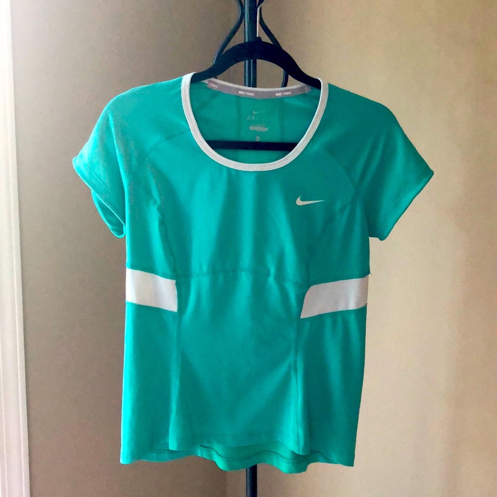 Nike women’s tennis top. Mint green, Medium size.